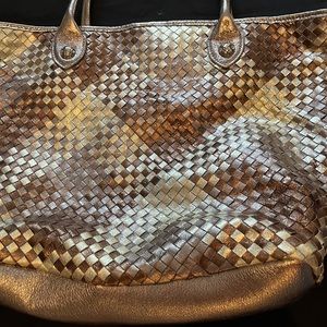 carryall handbag magnetic closure bronze and gold weaving excellent condition